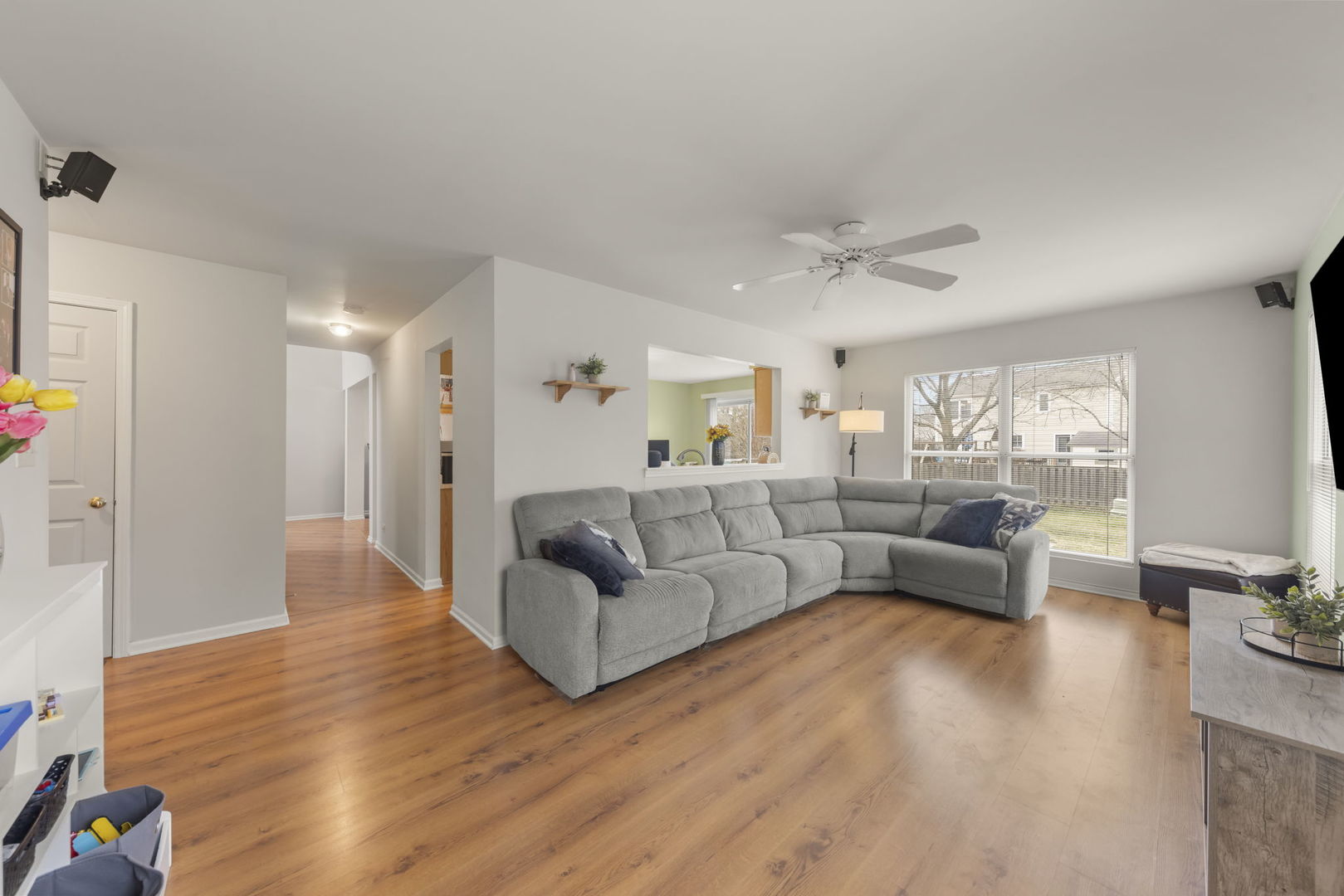 304 E Harvard Circle, South Elgin, IL 60177