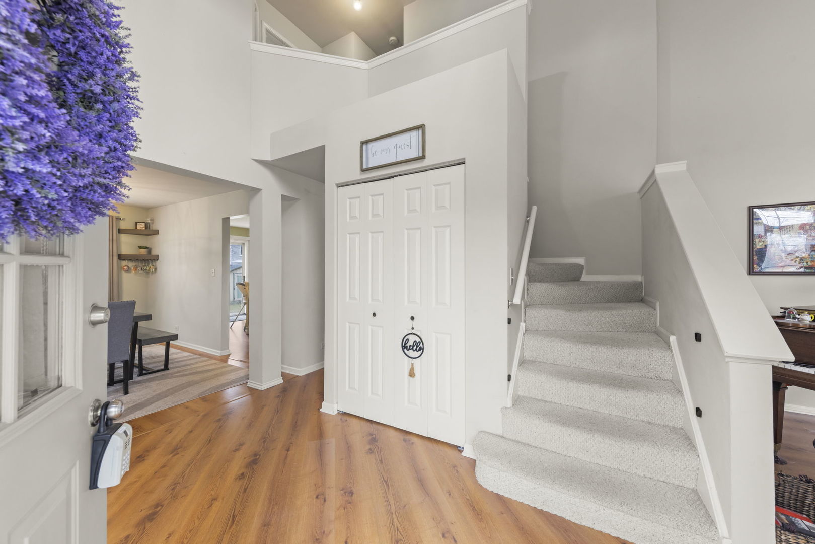 304 E Harvard Circle, South Elgin, IL 60177