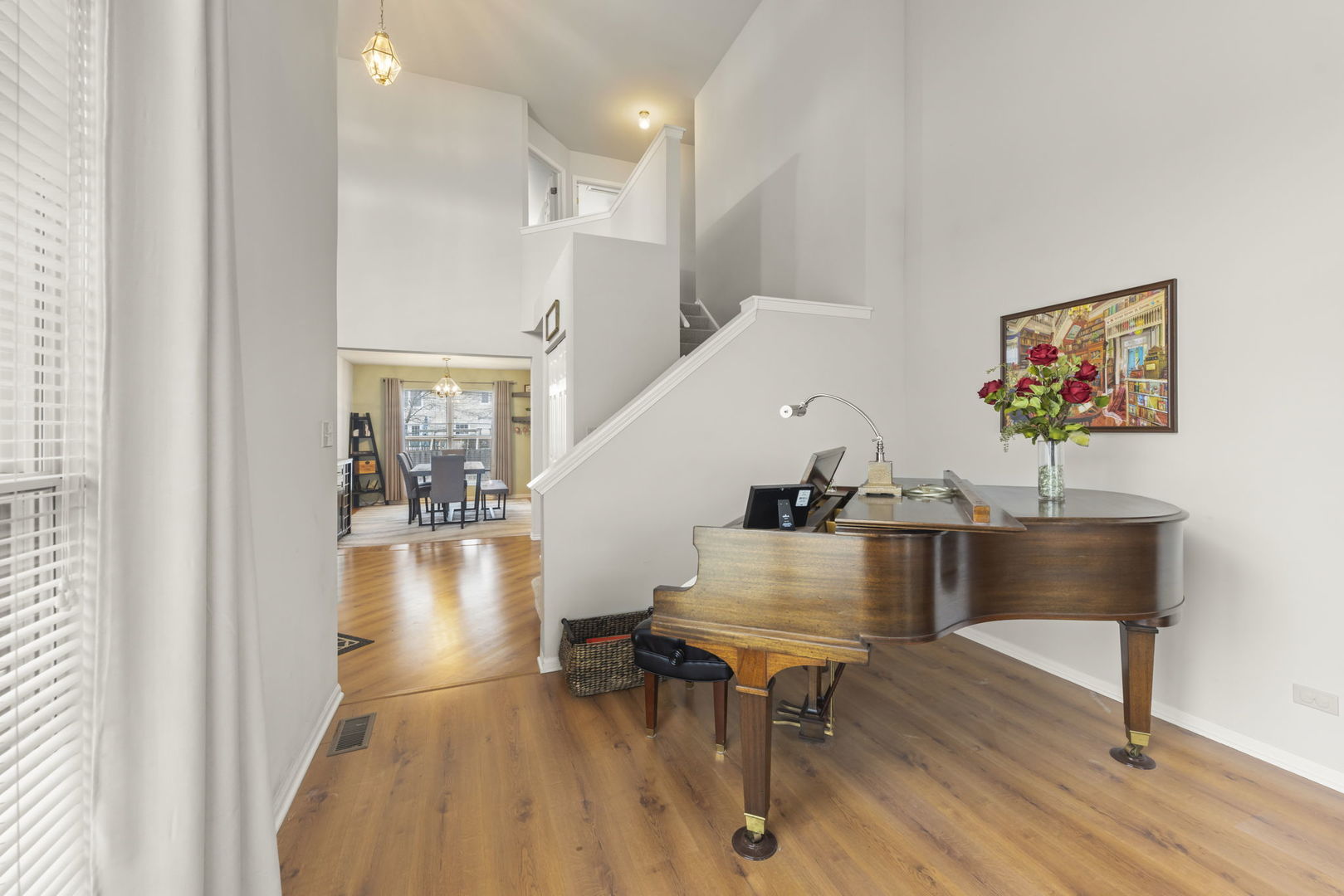 304 E Harvard Circle, South Elgin, IL 60177