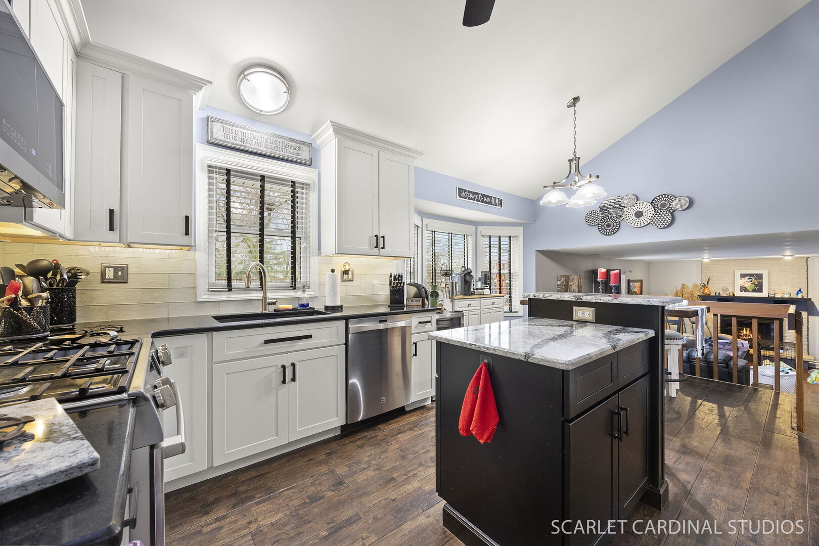 525 Chester Court, Aurora, IL 60504