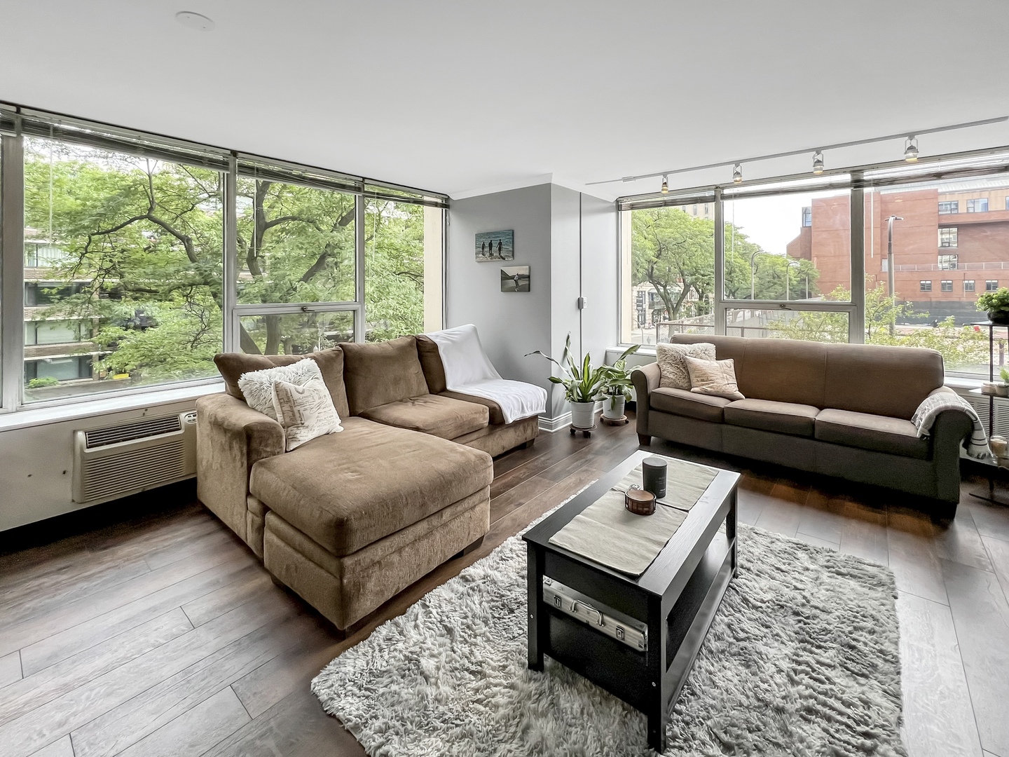 70 W Burton Place #301F, Chicago, IL 60610