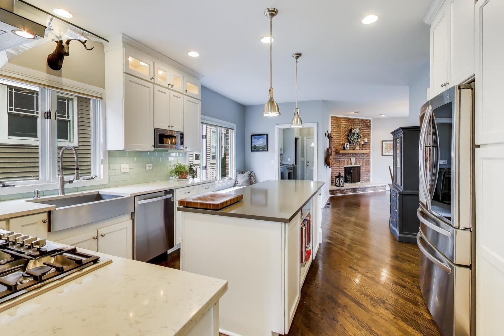 1029 Prairie Avenue, Park Ridge, IL 60068