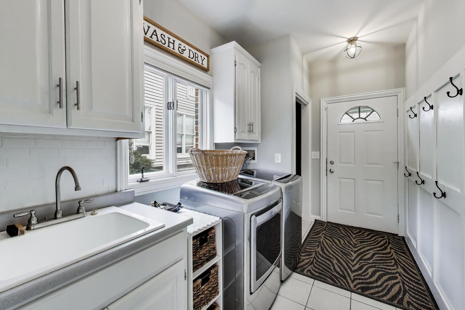 1029 Prairie Avenue, Park Ridge, IL 60068