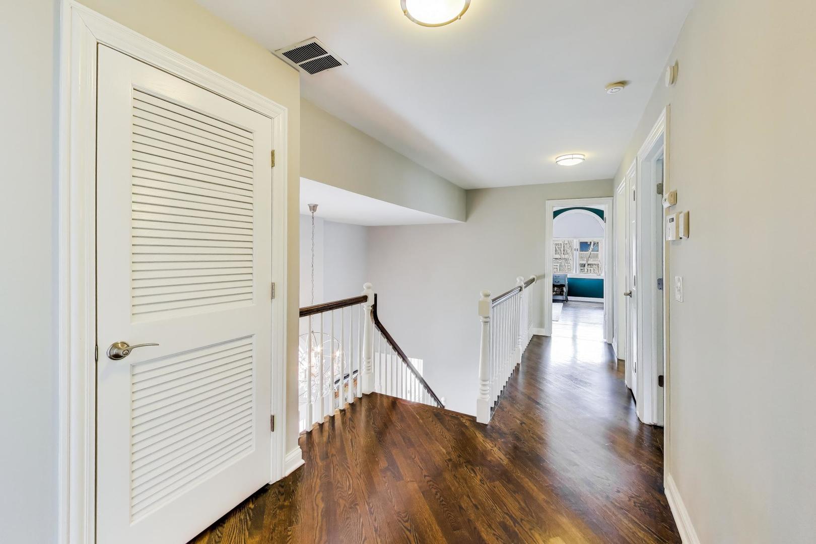 1029 Prairie Avenue, Park Ridge, IL 60068