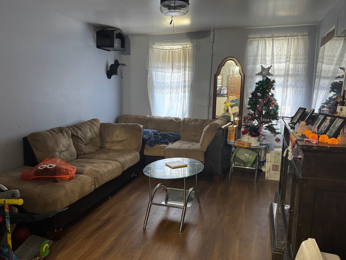 2823 S Troy Street, Chicago, IL 60623