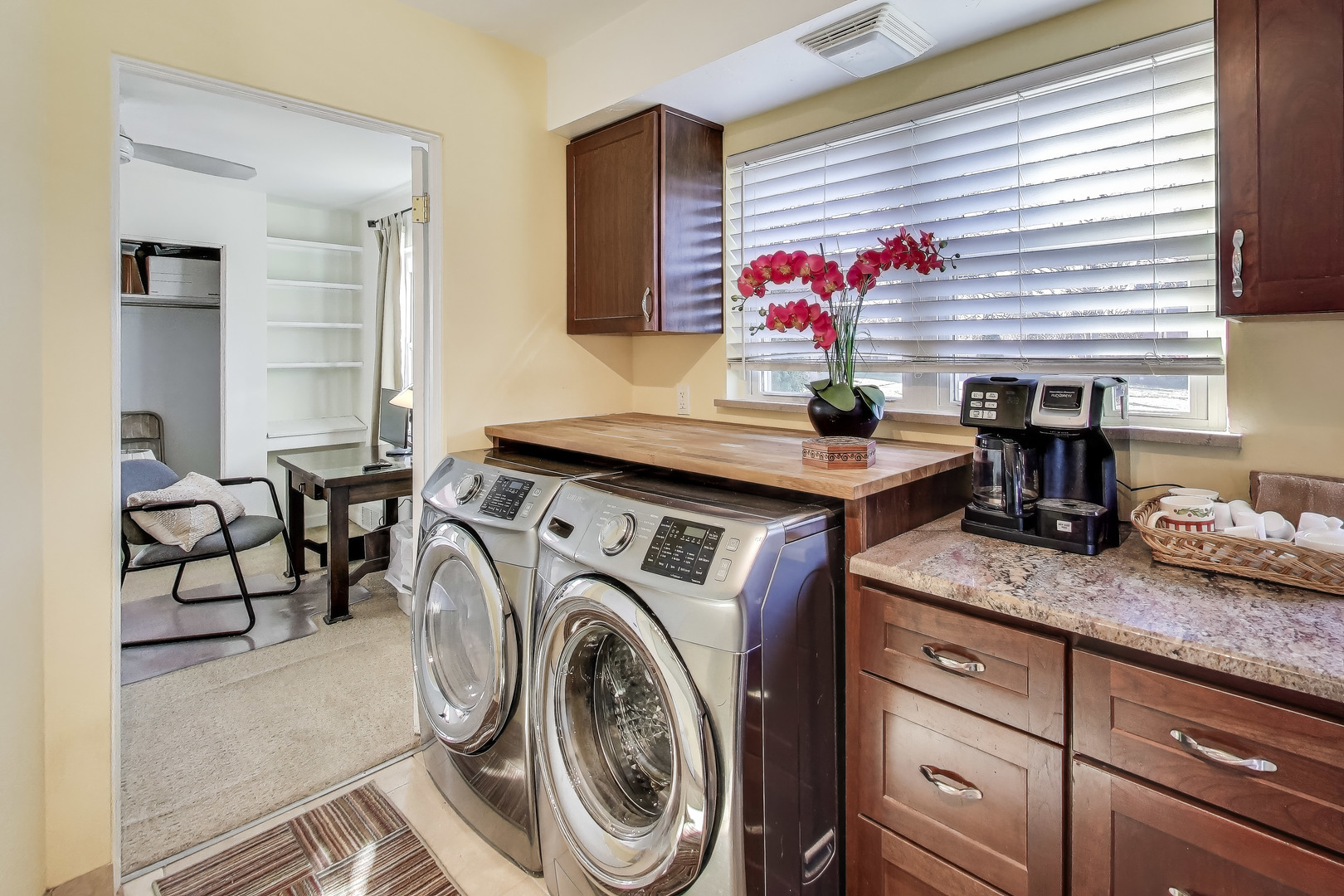 108 Beverly Place, Munster, IN 46321