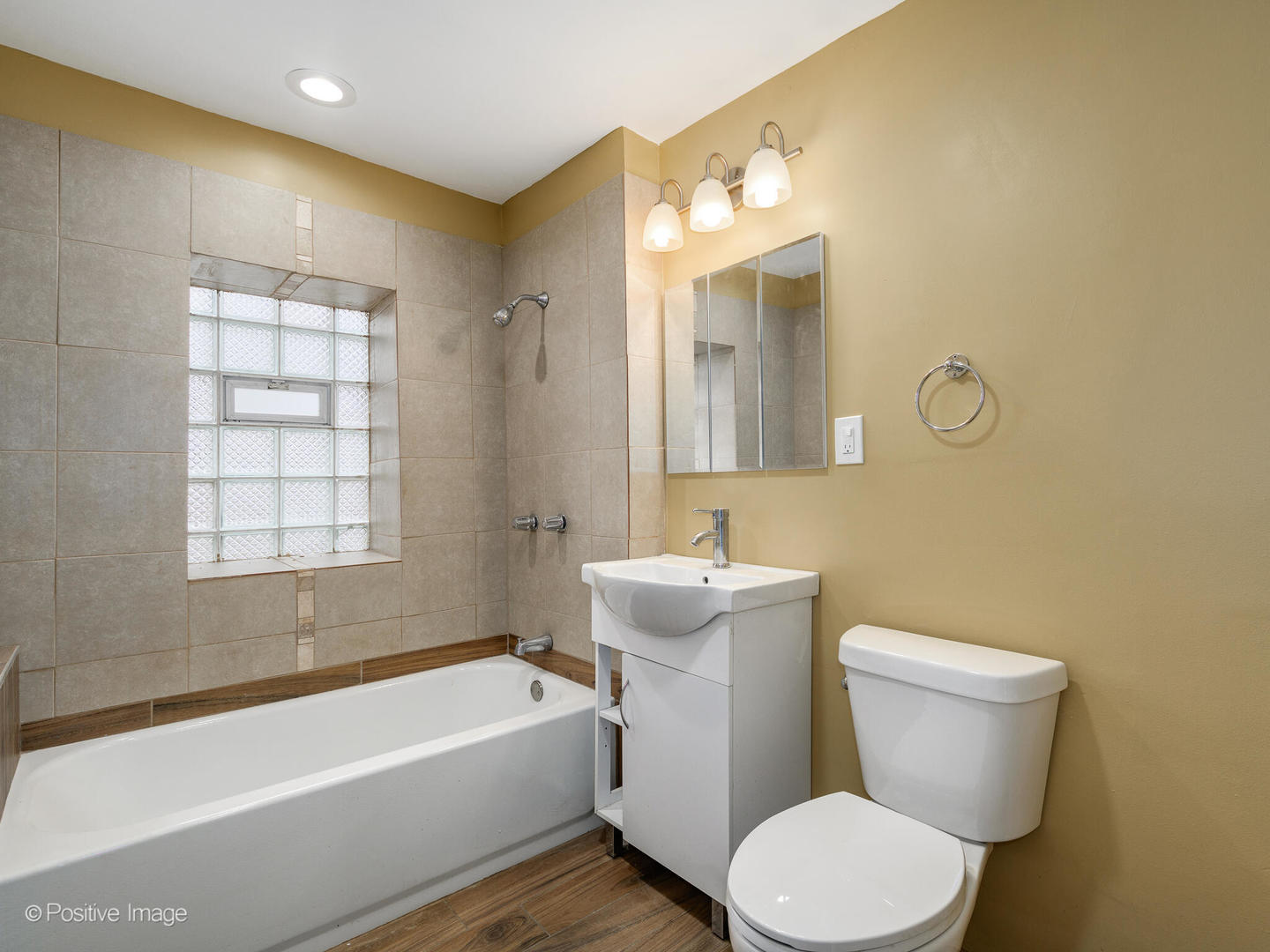 1720 N Tripp Avenue, Chicago, IL 60639