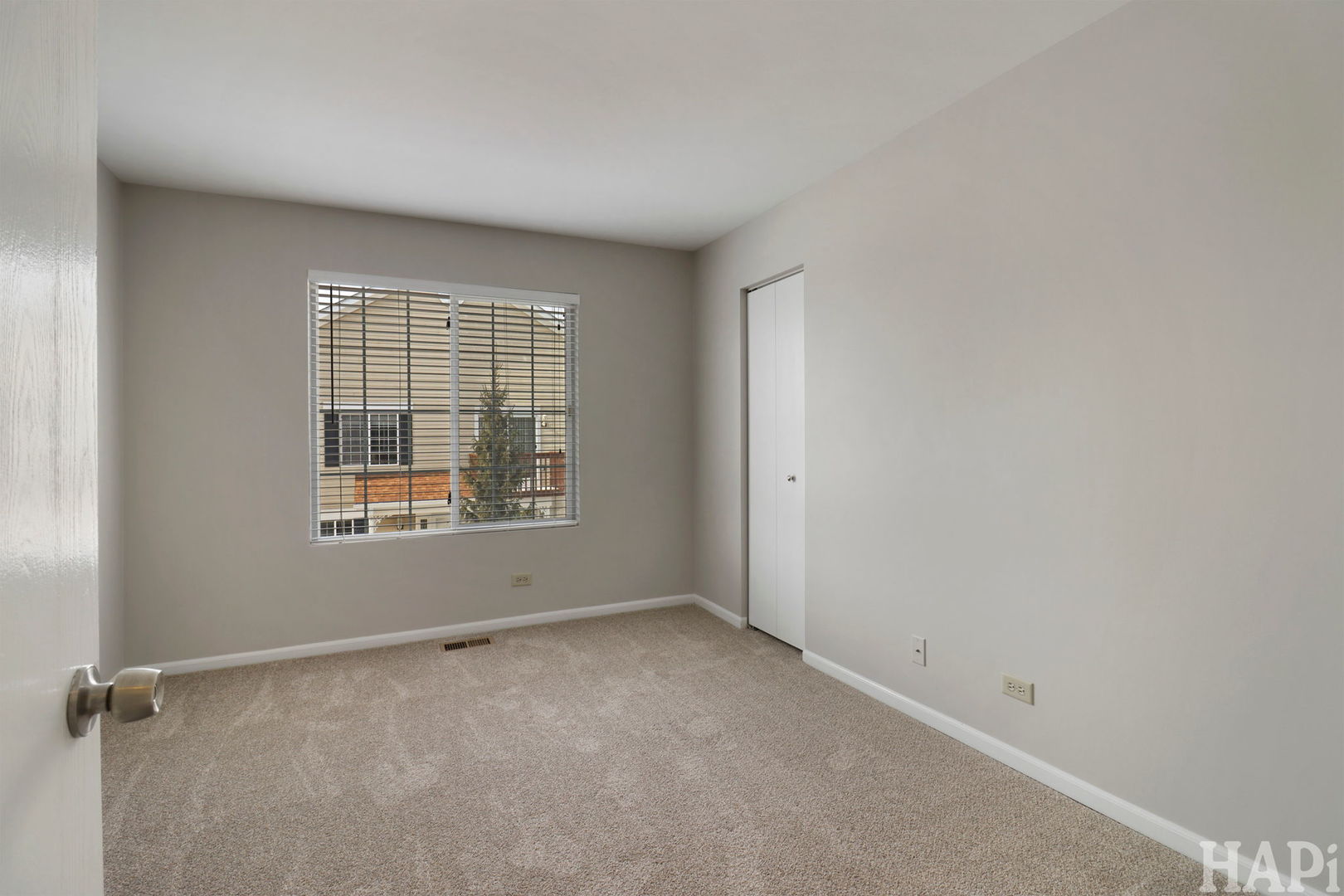 404 Lowell Drive #404, South Elgin, IL 60177