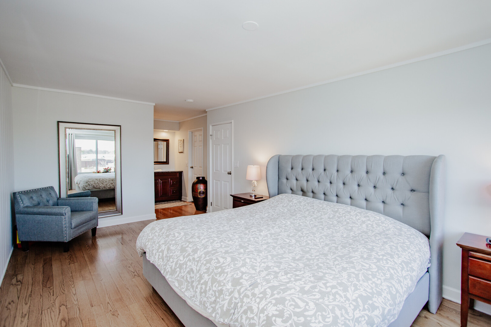 1101 S Hunt Club Drive #403, Mount Prospect, IL 60056