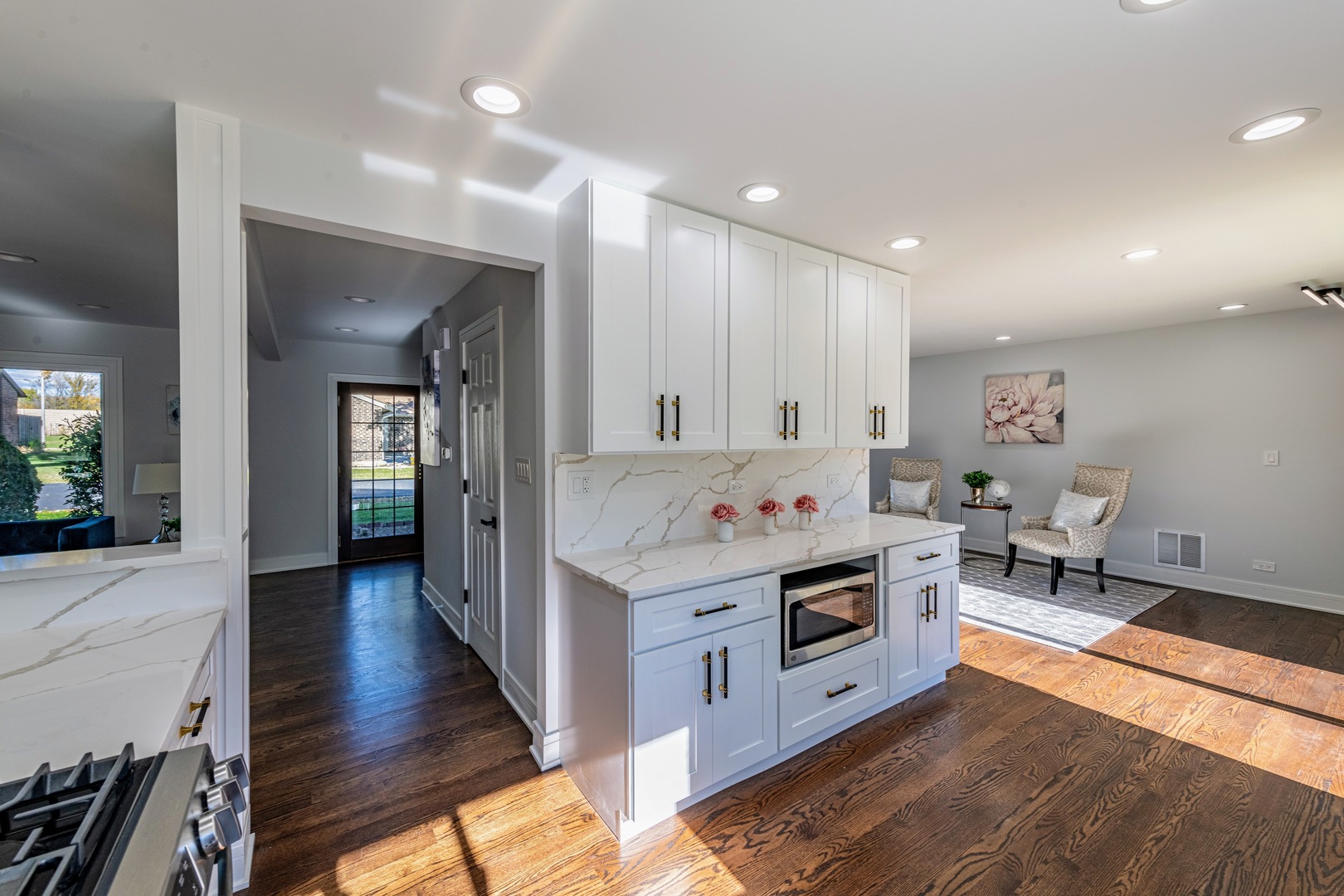 380 Ventura Club Drive, Roselle, IL 60172