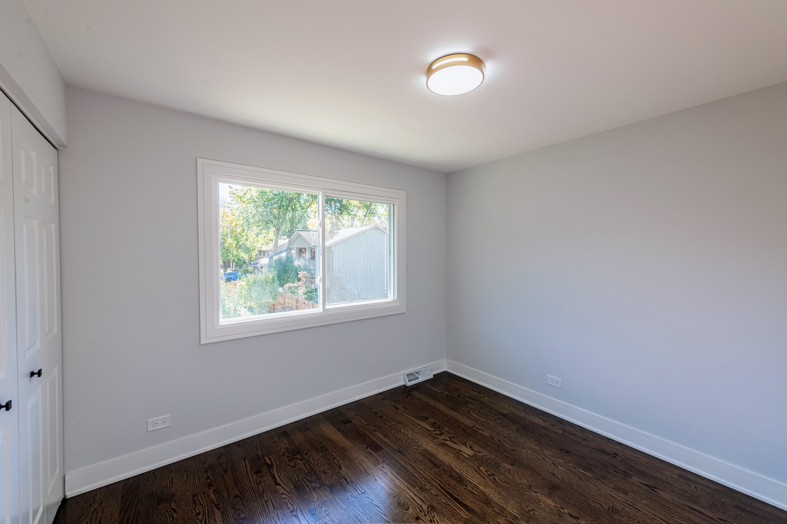 380 Ventura Club Drive, Roselle, IL 60172