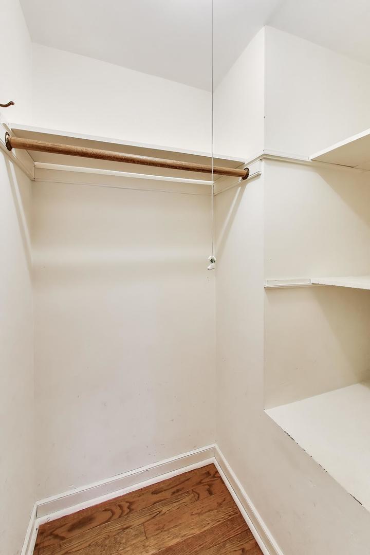 Arlington Heights, IL 60005