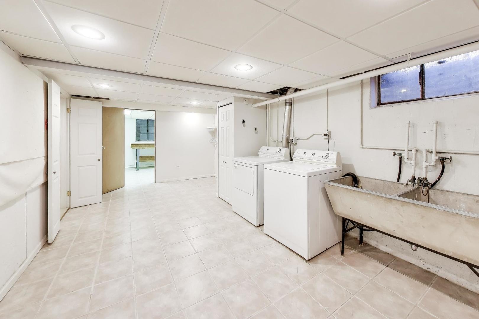 Arlington Heights, IL 60005