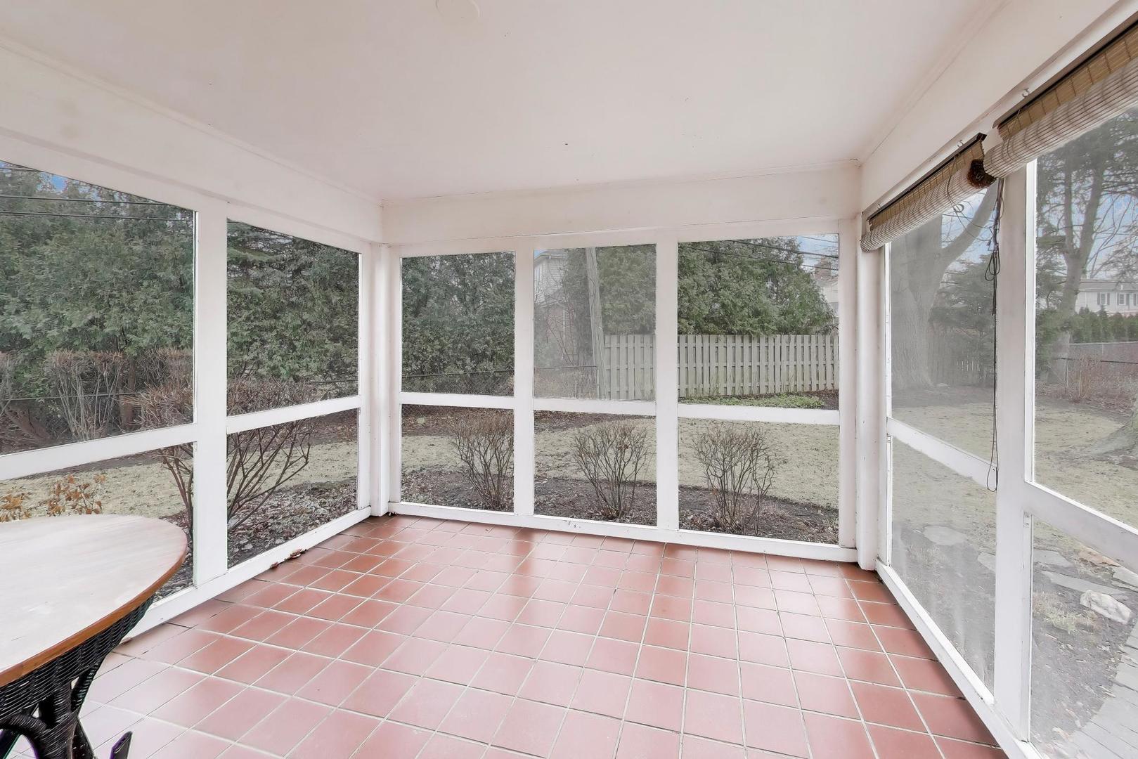 Arlington Heights, IL 60005