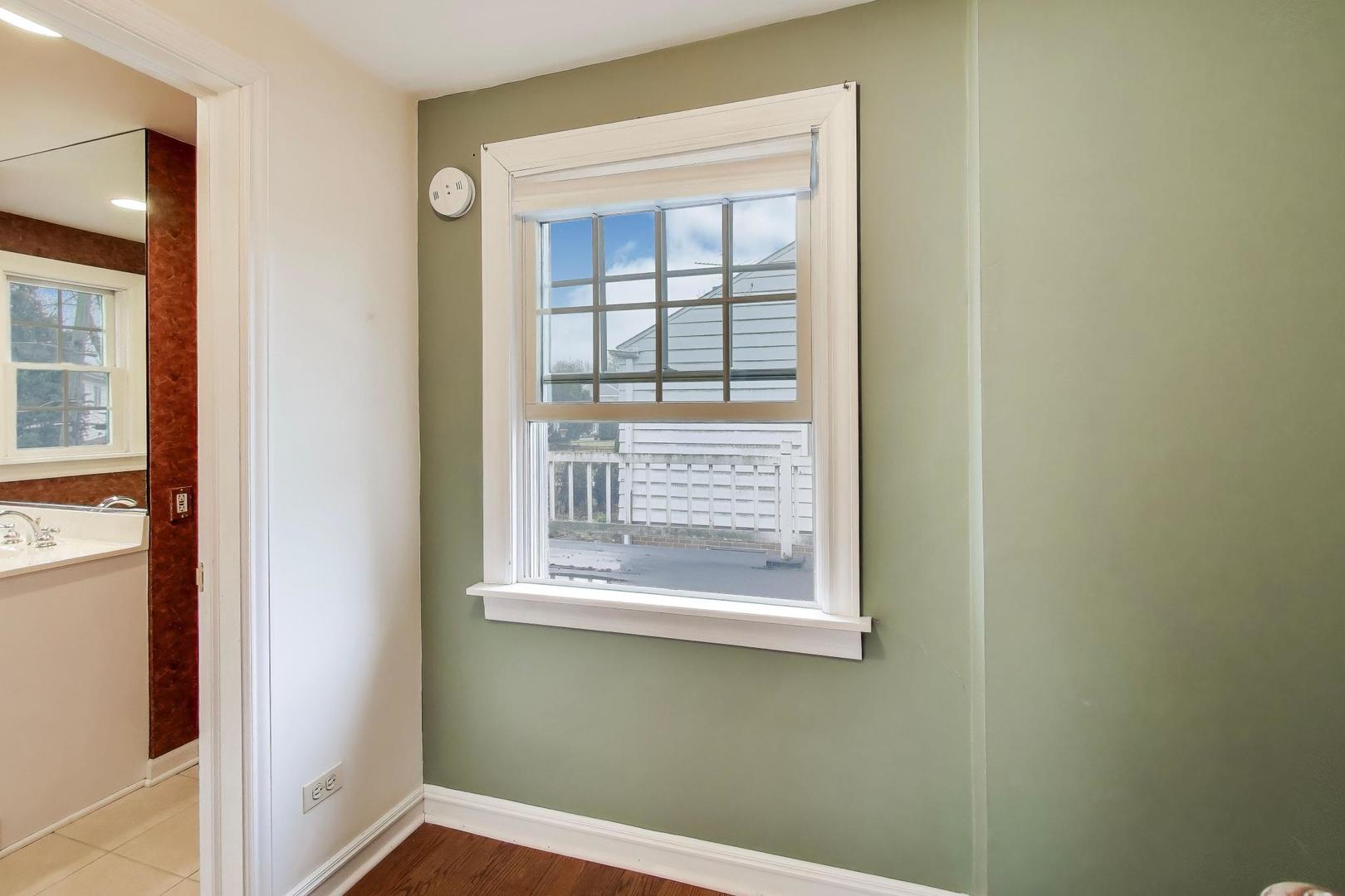 Arlington Heights, IL 60005