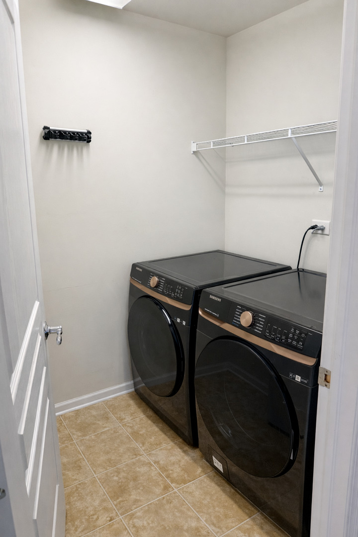 2303 Neubauer Circle, Lindenhurst, IL 60046