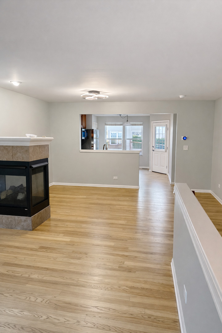 2303 Neubauer Circle, Lindenhurst, IL 60046