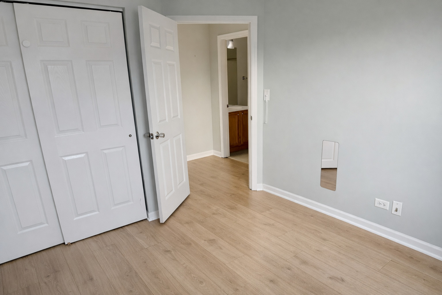 2303 Neubauer Circle, Lindenhurst, IL 60046