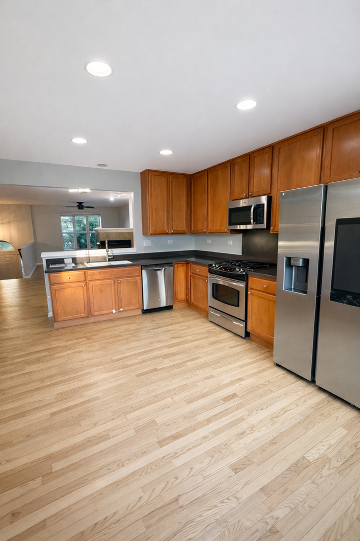 2303 Neubauer Circle, Lindenhurst, IL 60046