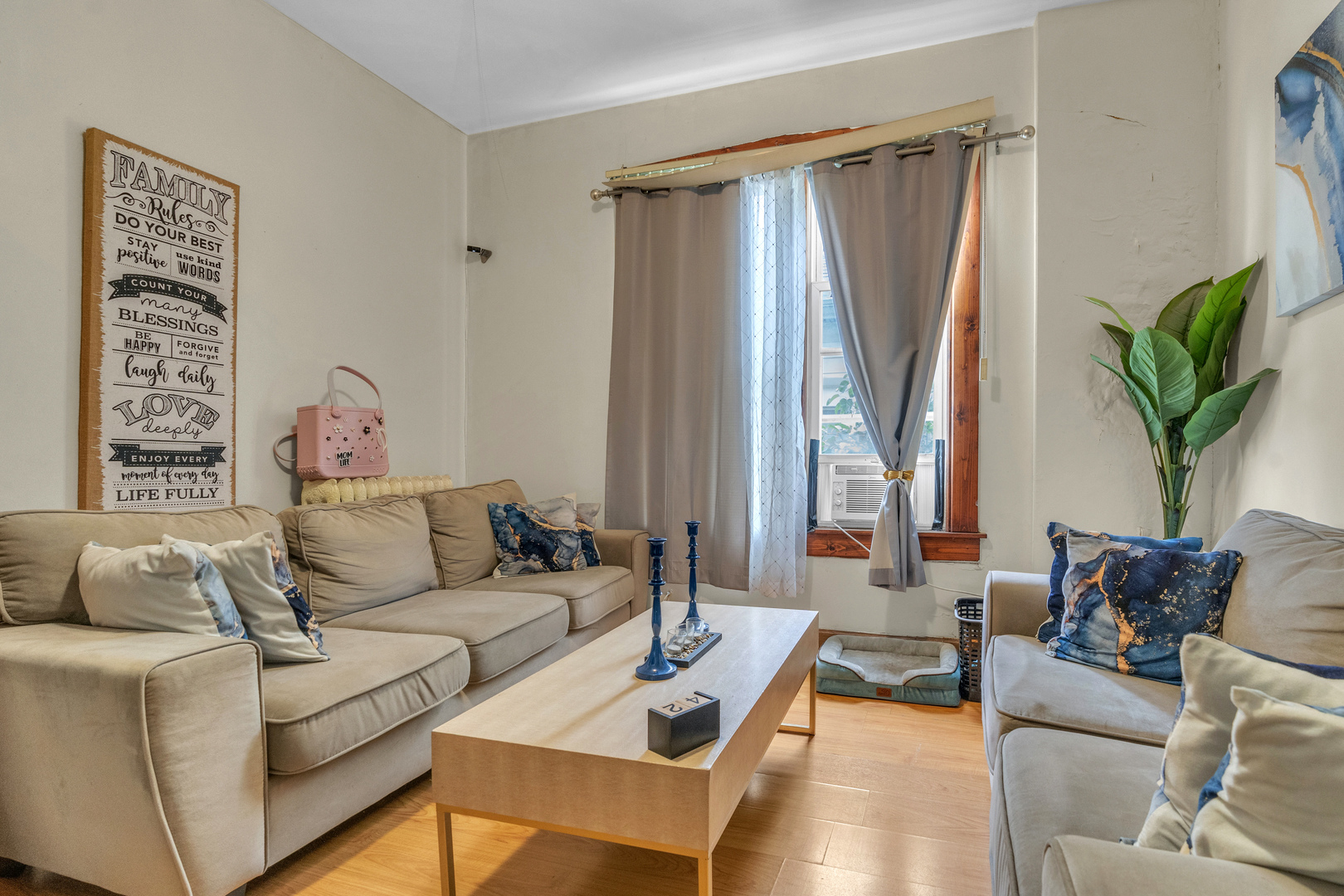 354 W Normal Parkway, Chicago, IL 60621