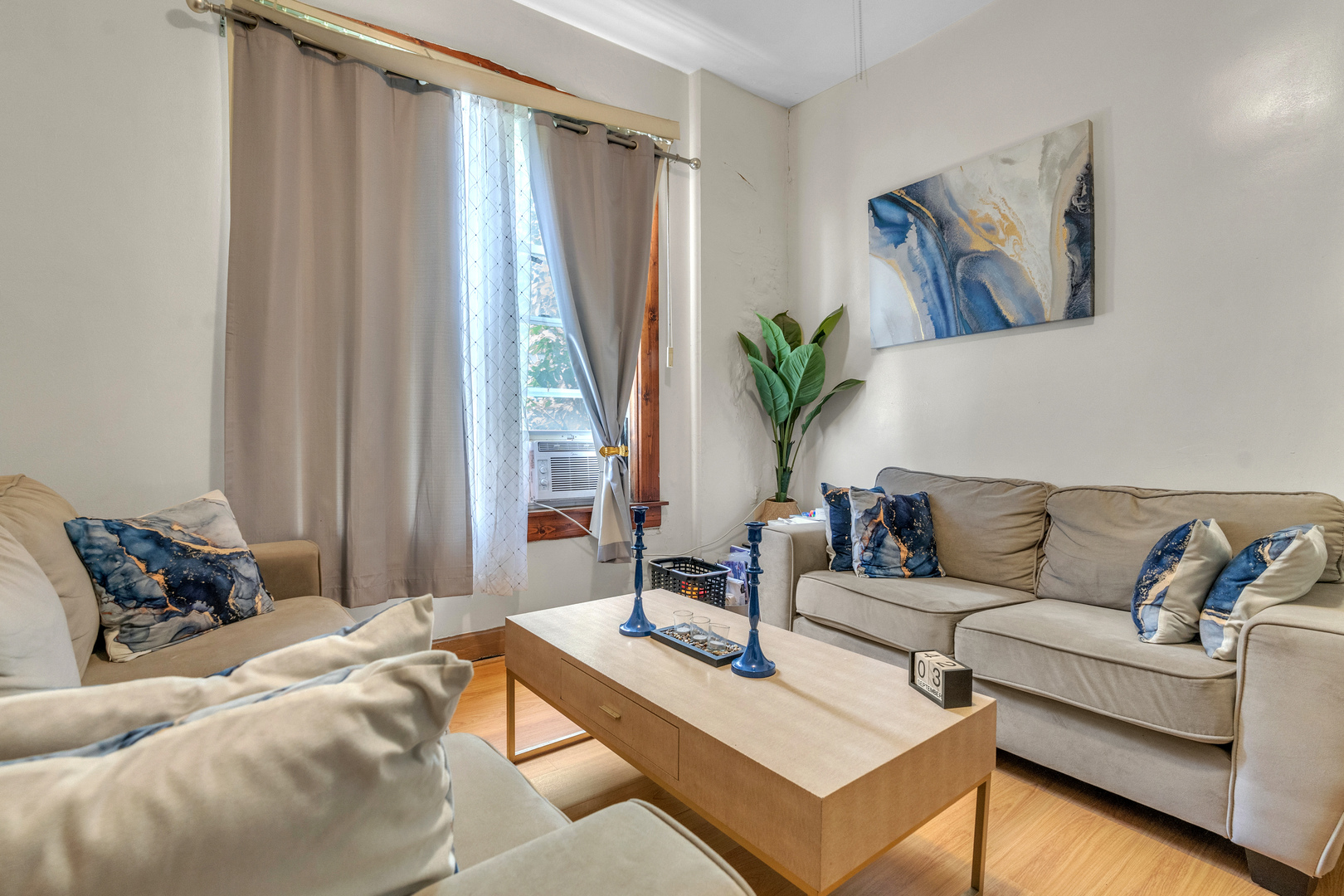 354 W Normal Parkway, Chicago, IL 60621