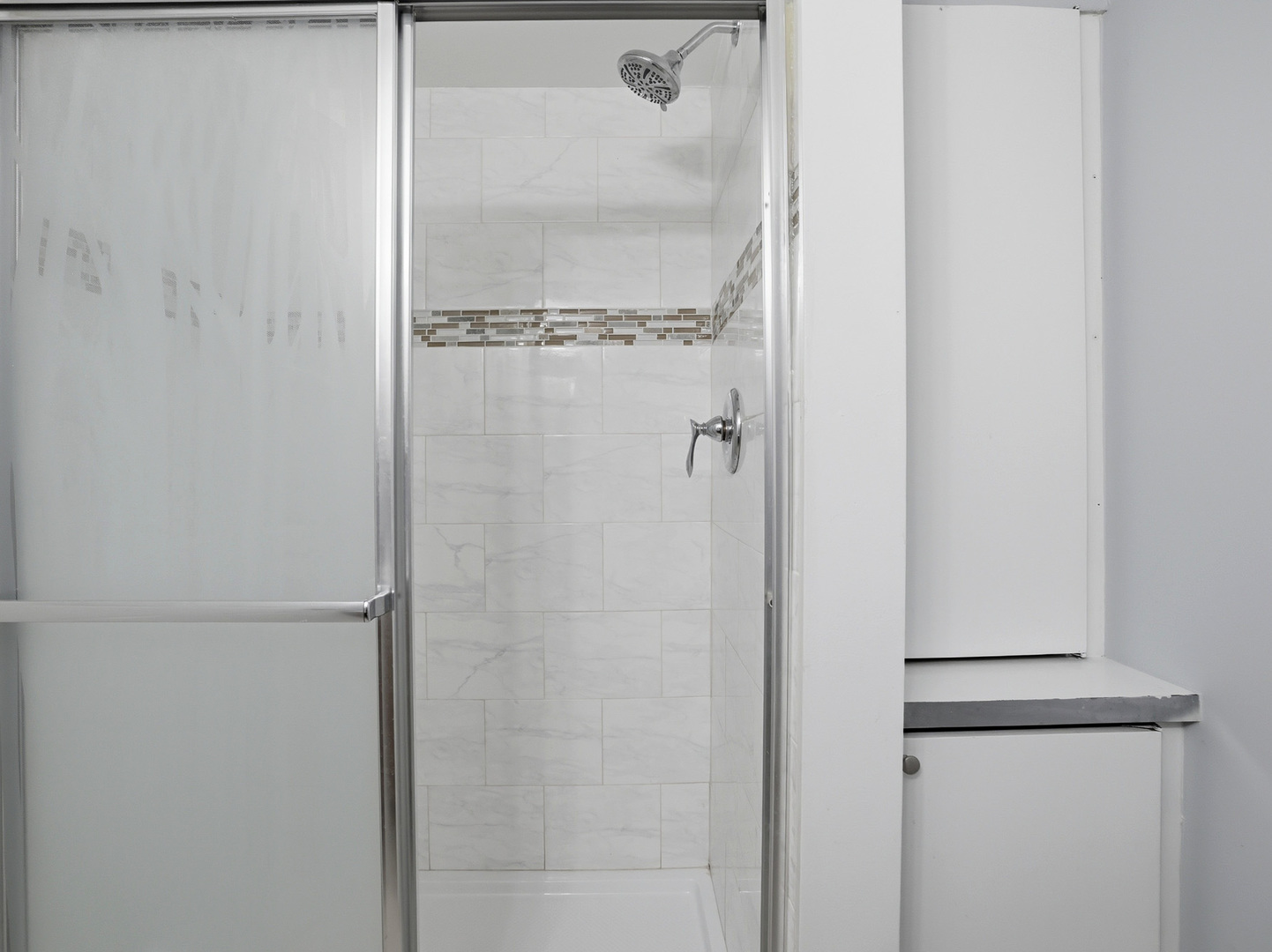 400 Country Lane, Streamwood, IL 60107