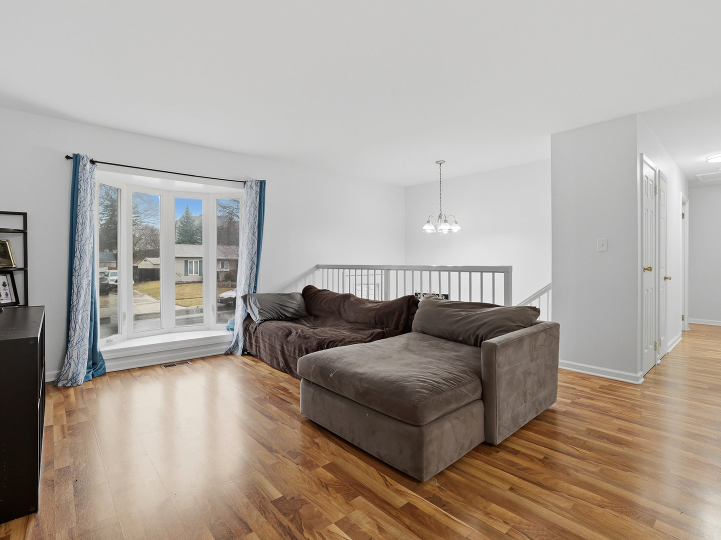 400 Country Lane, Streamwood, IL 60107