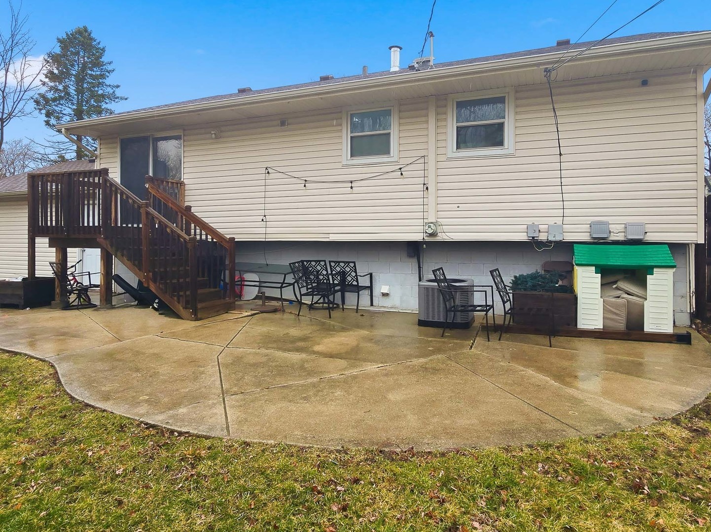 400 Country Lane, Streamwood, IL 60107