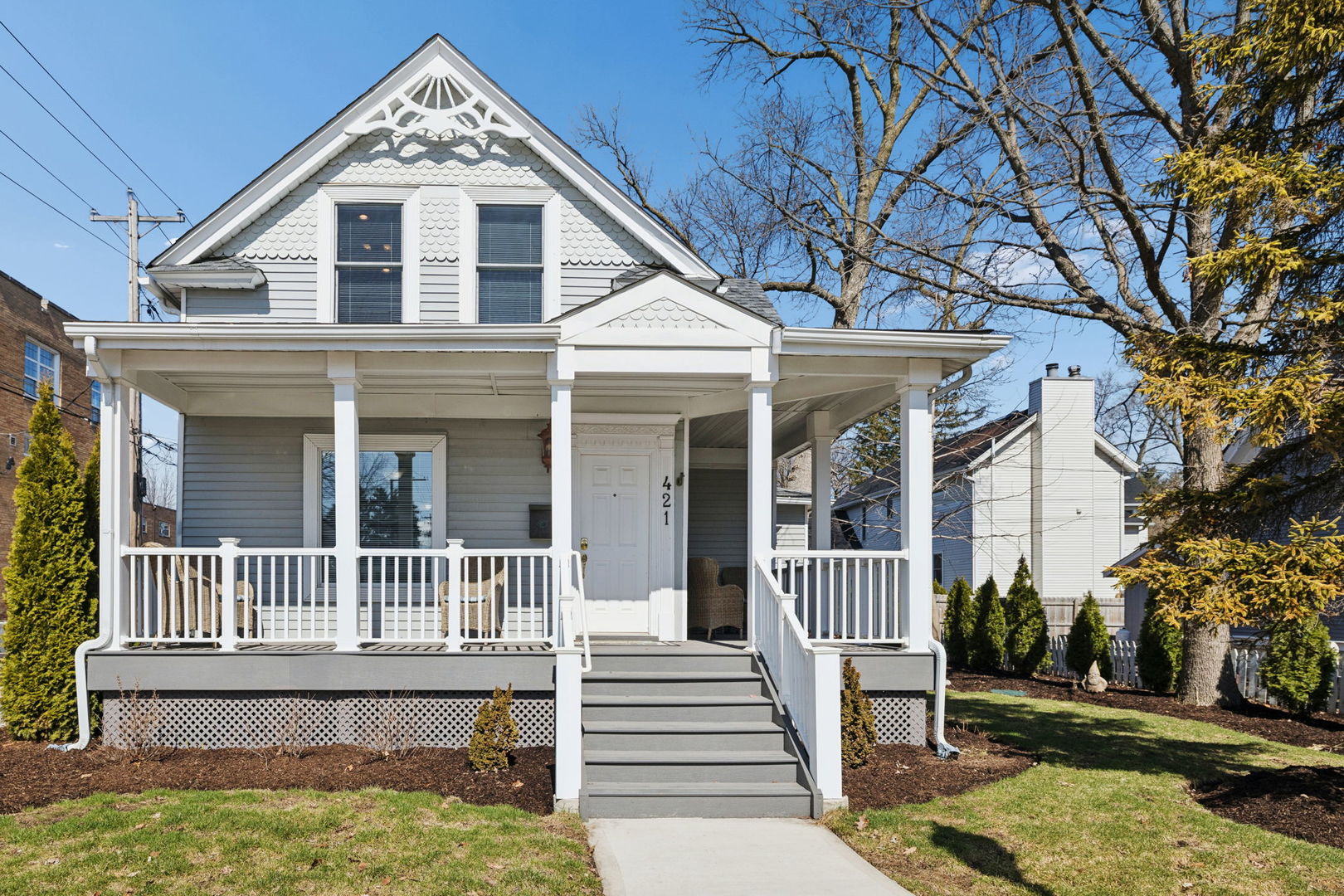 421 E School Street, Naperville, IL 60540