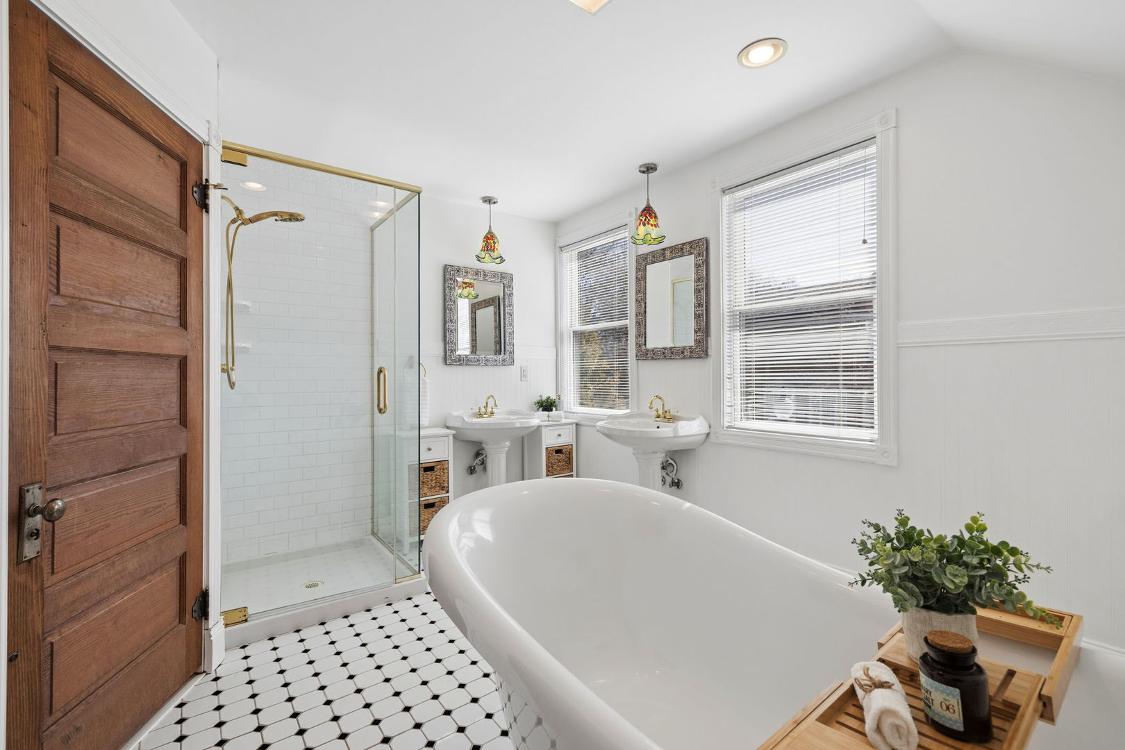 421 E School Street, Naperville, IL 60540