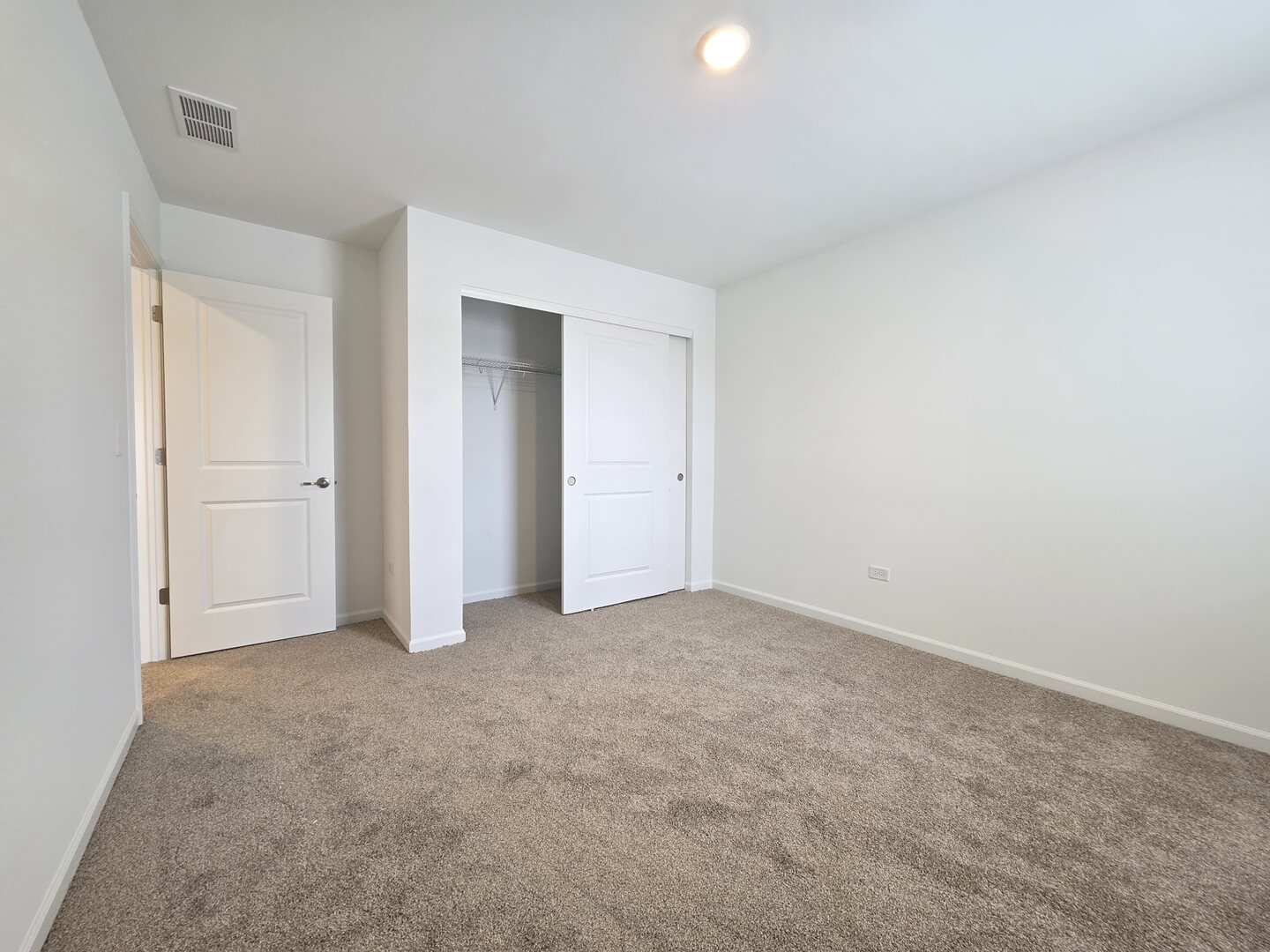 458 Hathaway Lane, Oswego, IL 60543