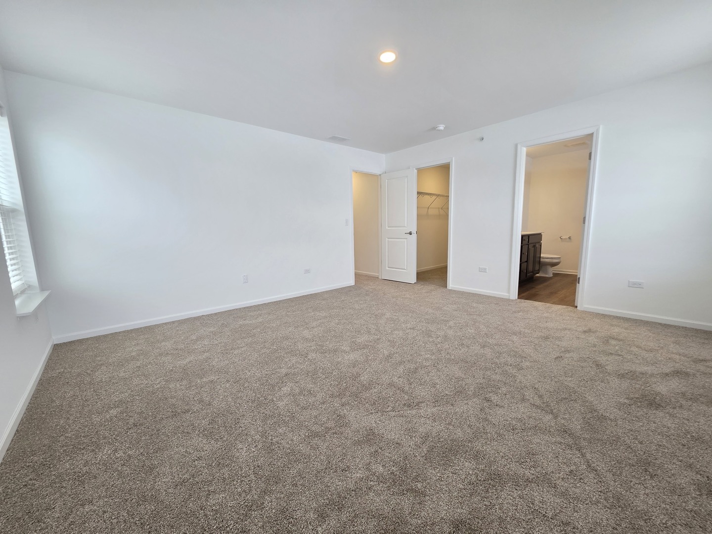 458 Hathaway Lane, Oswego, IL 60543