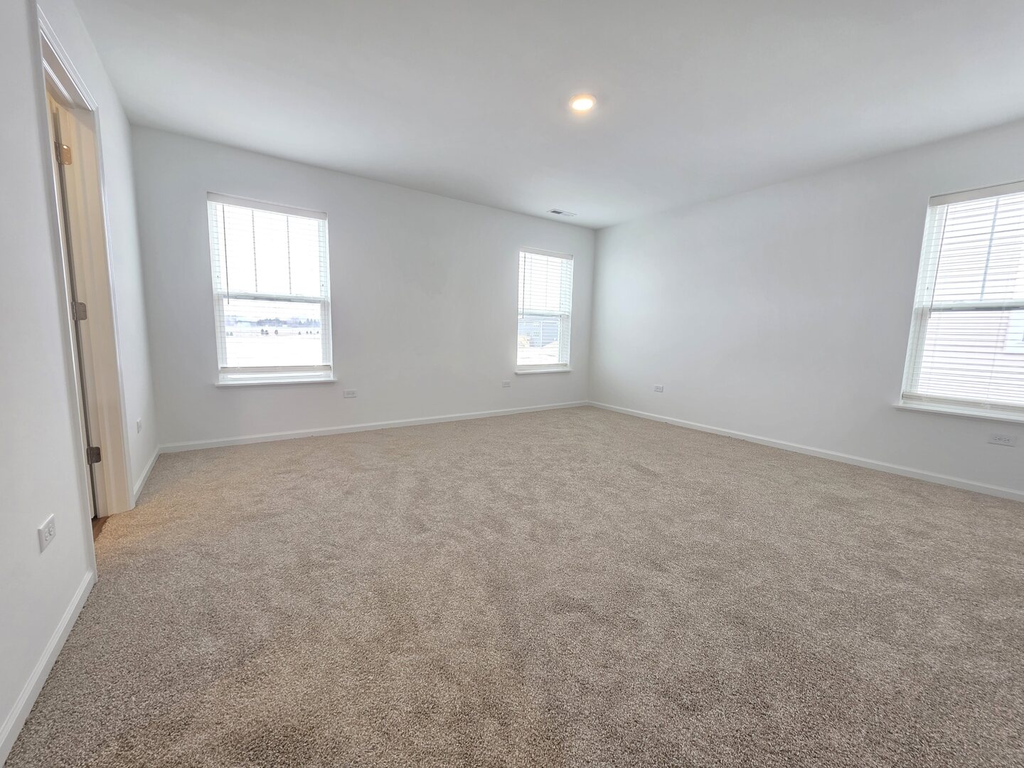 458 Hathaway Lane, Oswego, IL 60543