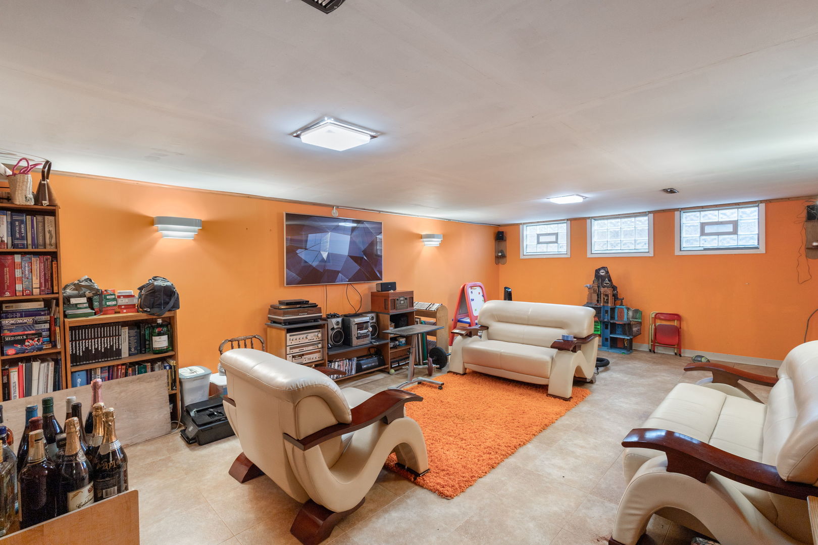 18842 Castle Road, Homewood, IL 60430