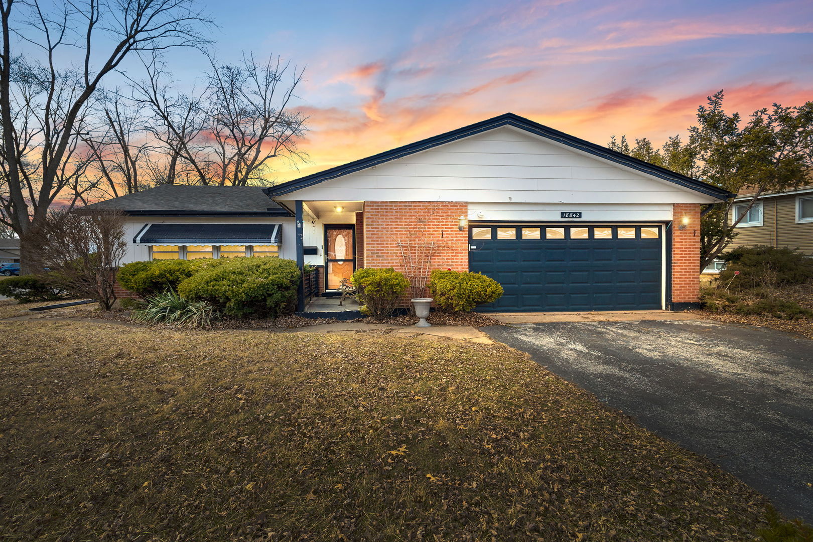 18842 Castle Road, Homewood, IL 60430