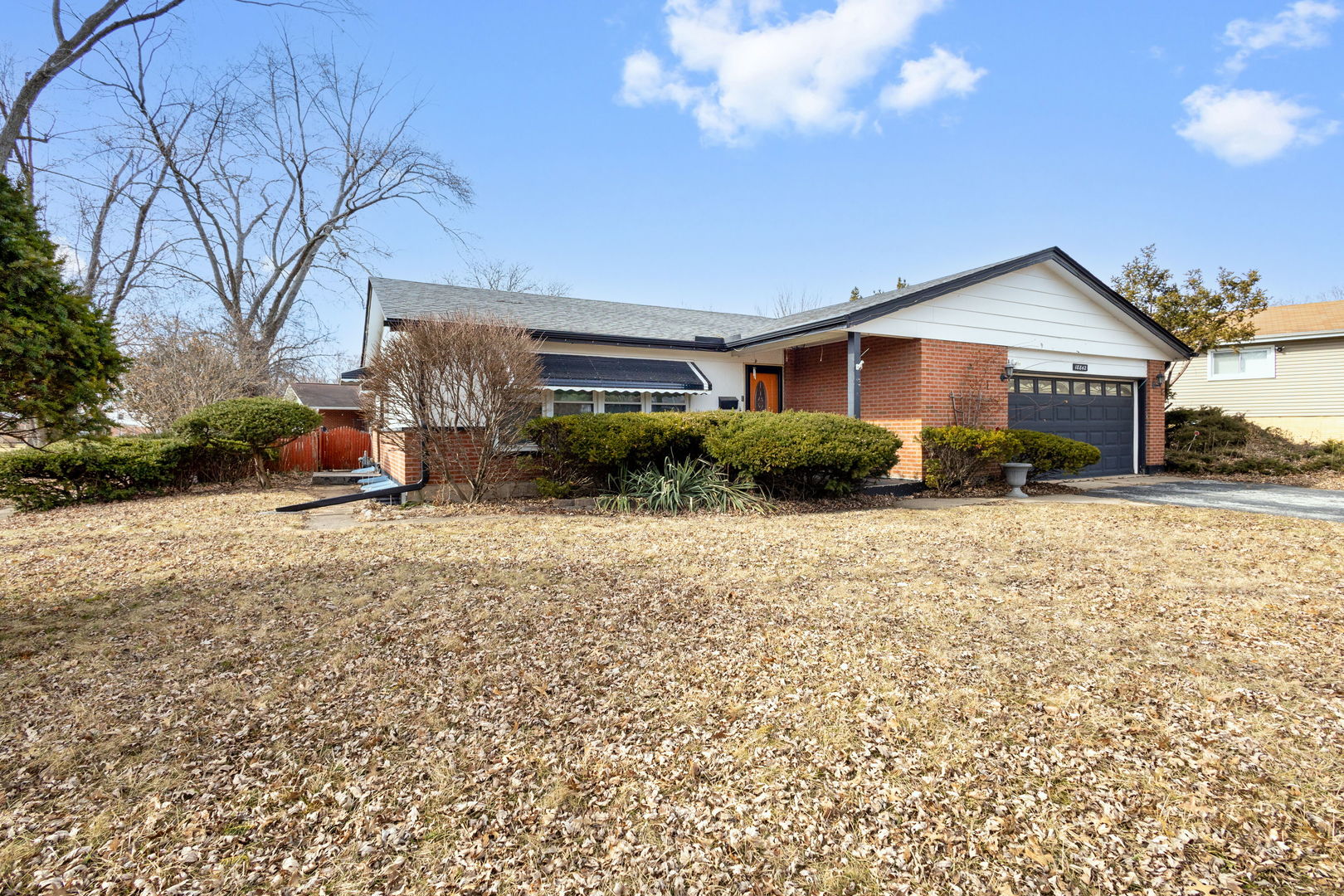 18842 Castle Road, Homewood, IL 60430