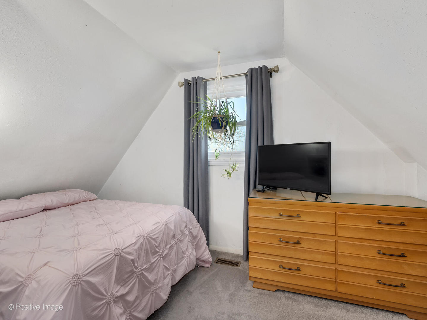 1606 Glen Ellyn Road, Glendale Heights, IL 60139