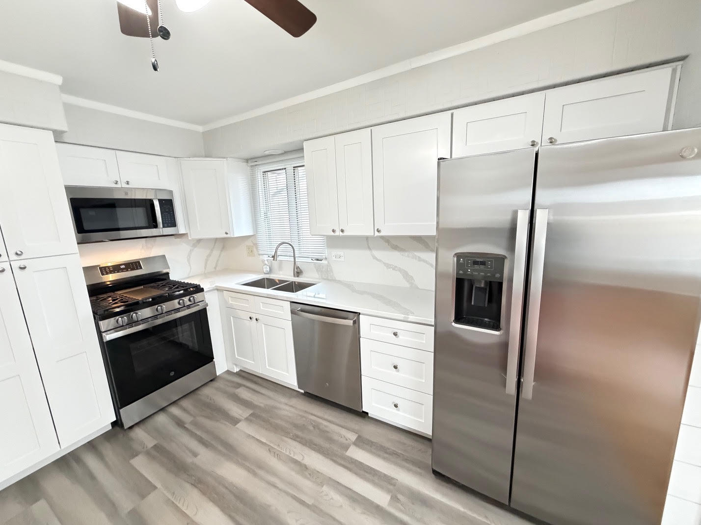 4018 N Cass Avenue, Westmont, IL 60559