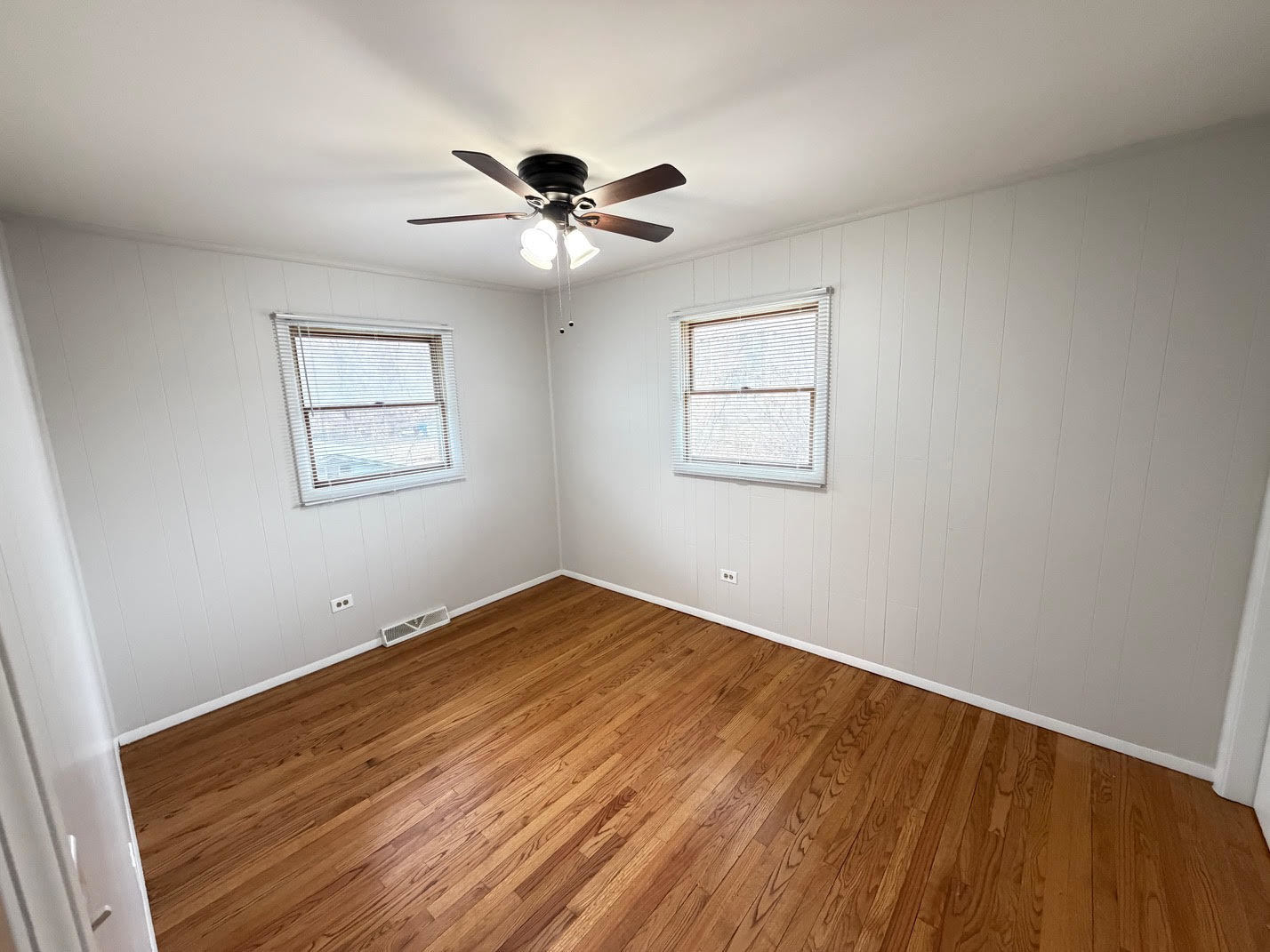 4018 N Cass Avenue, Westmont, IL 60559