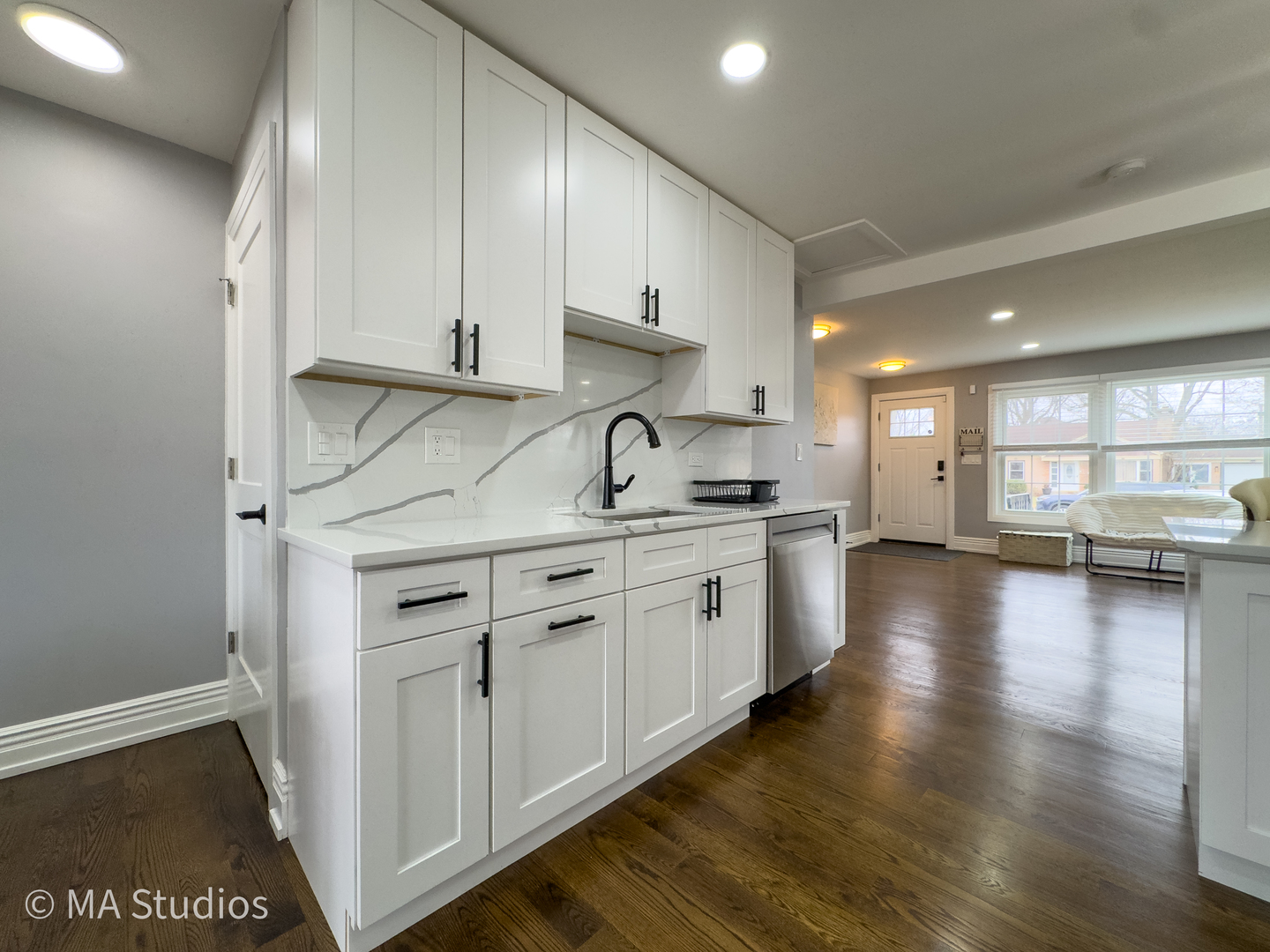 9017 Major Avenue, Morton Grove, IL 60053