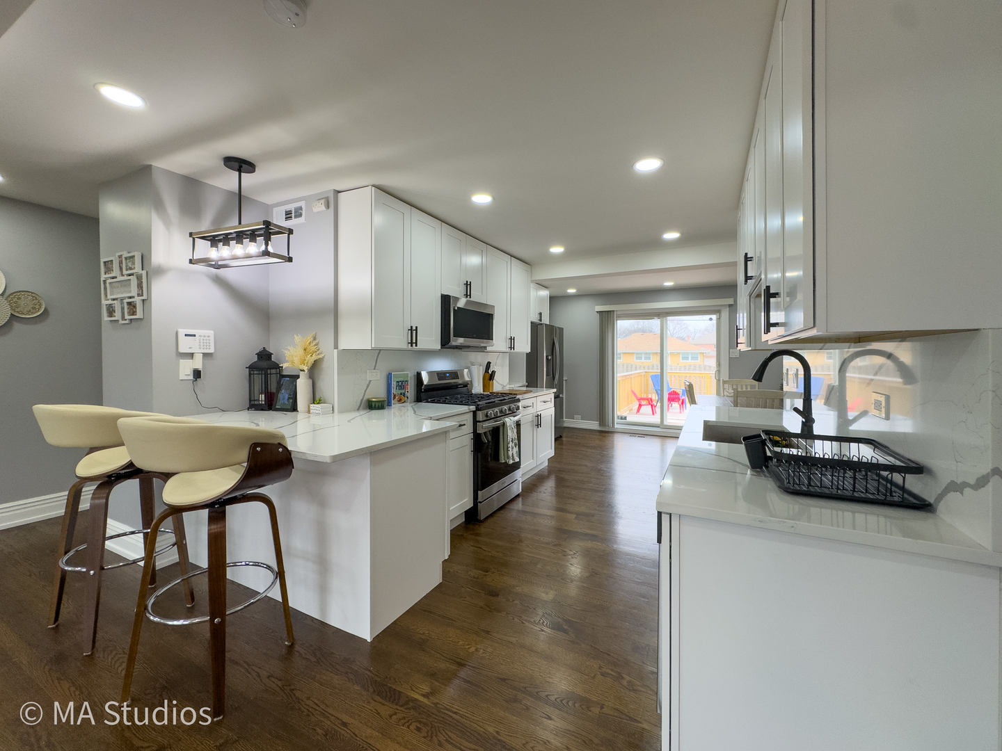 9017 Major Avenue, Morton Grove, IL 60053