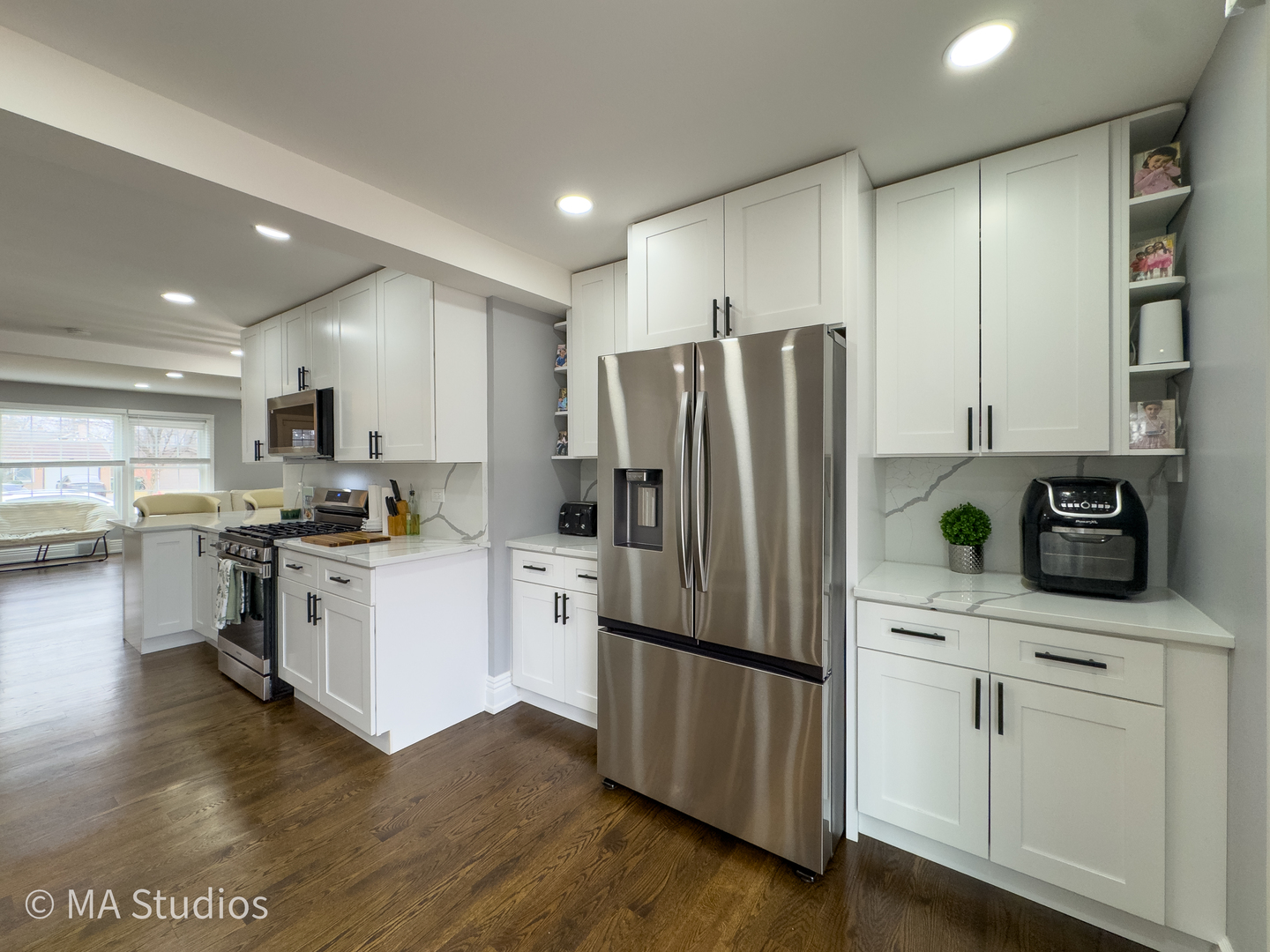 9017 Major Avenue, Morton Grove, IL 60053