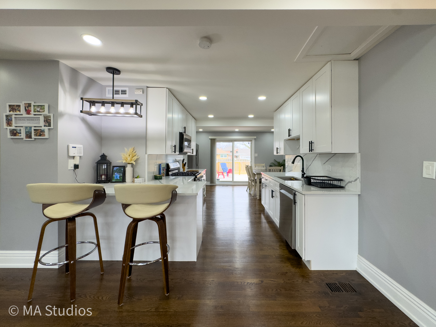 9017 Major Avenue, Morton Grove, IL 60053