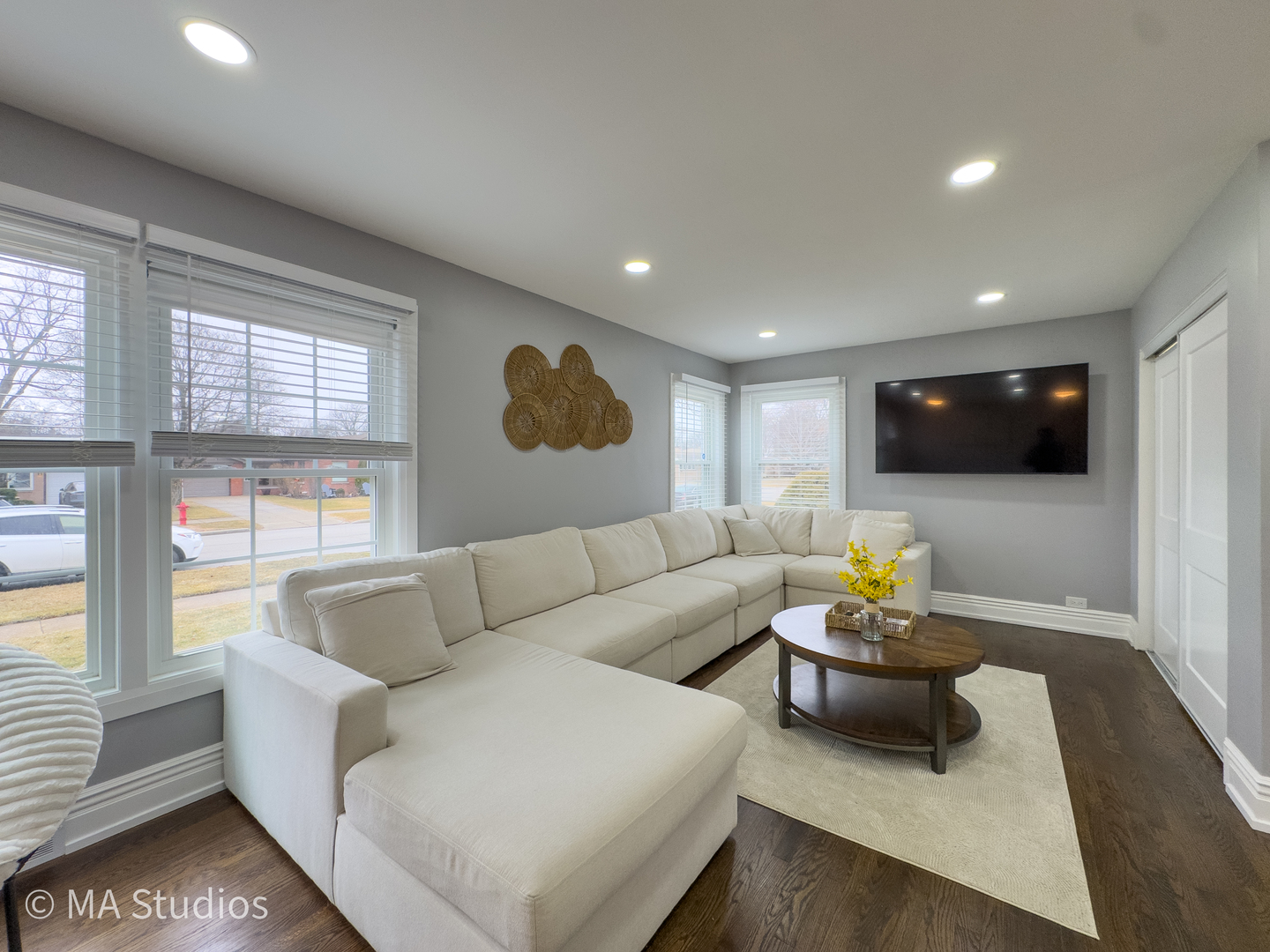 9017 Major Avenue, Morton Grove, IL 60053