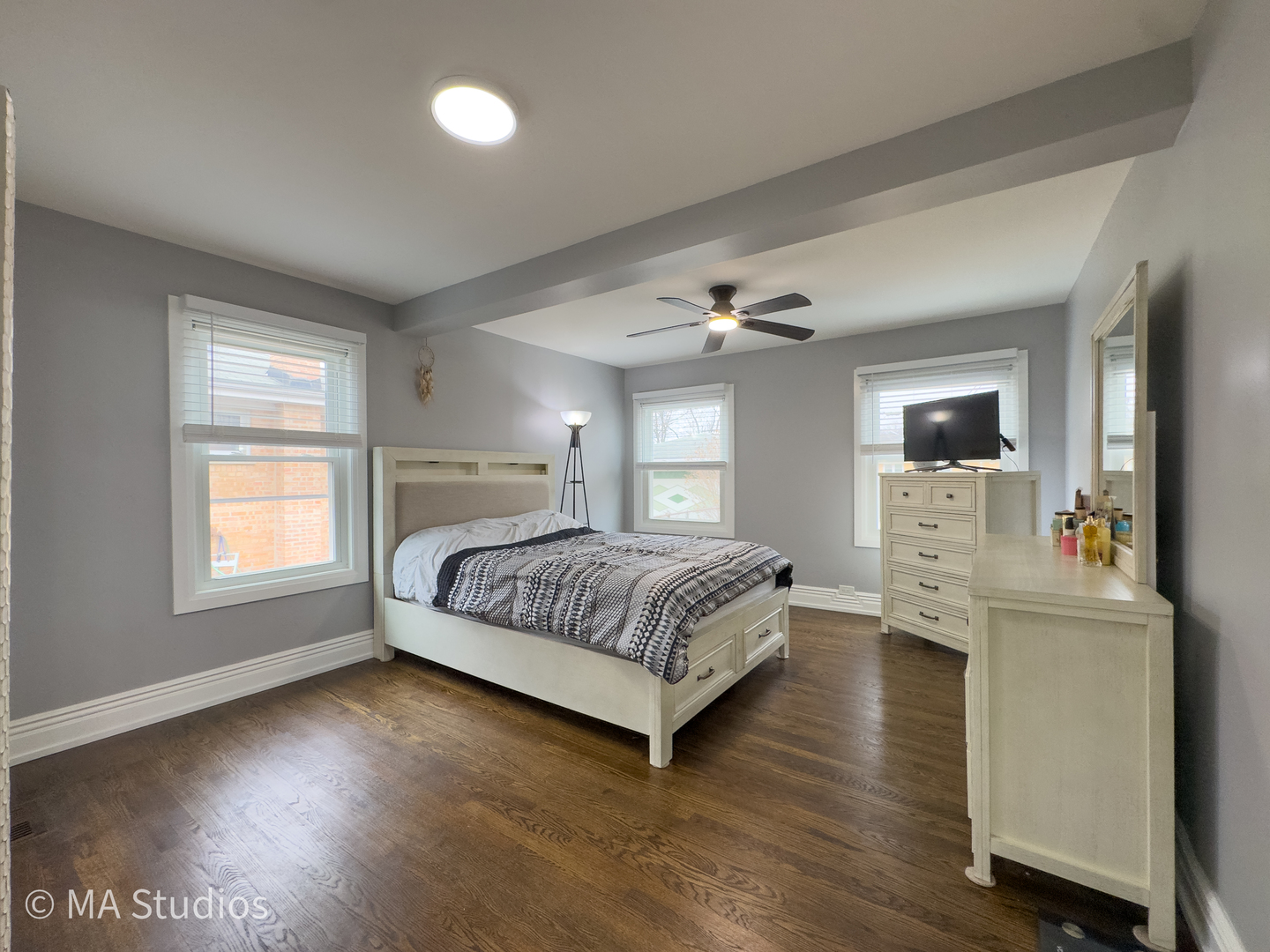 9017 Major Avenue, Morton Grove, IL 60053