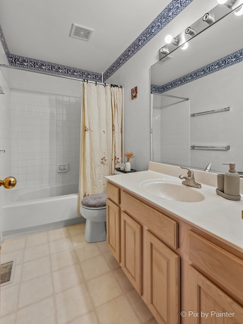 529 Rose Lane, Bartlett, IL 60103