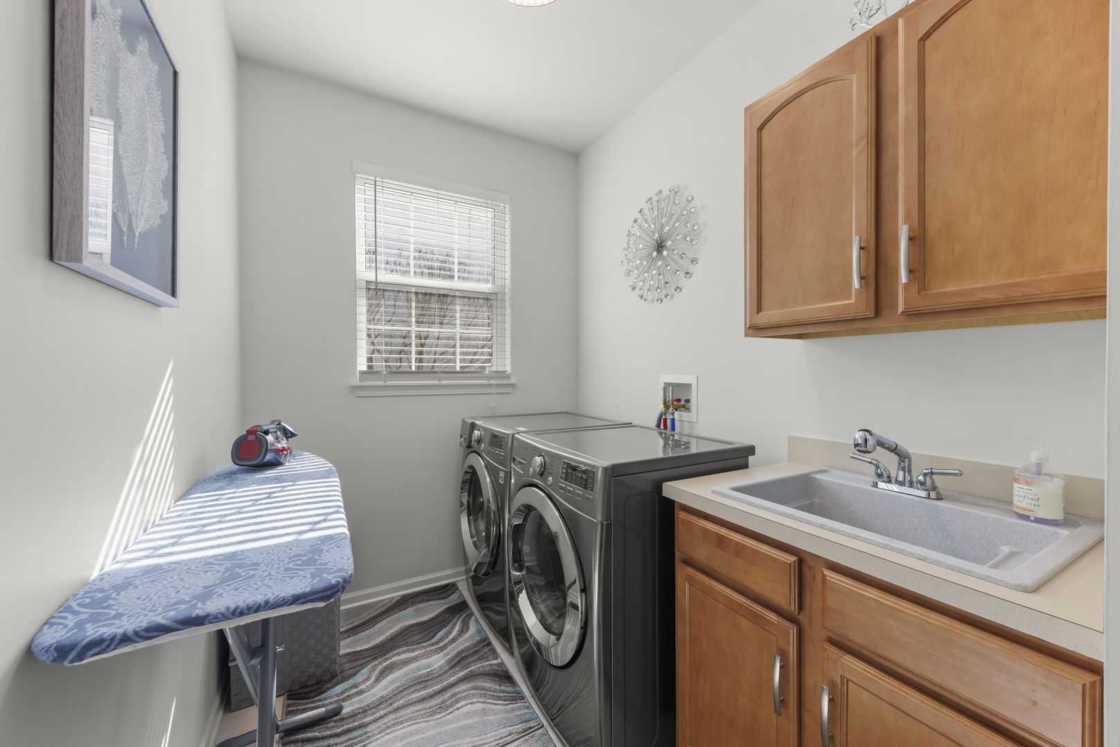 9711 Aberdeen Lane, Huntley, IL 60142