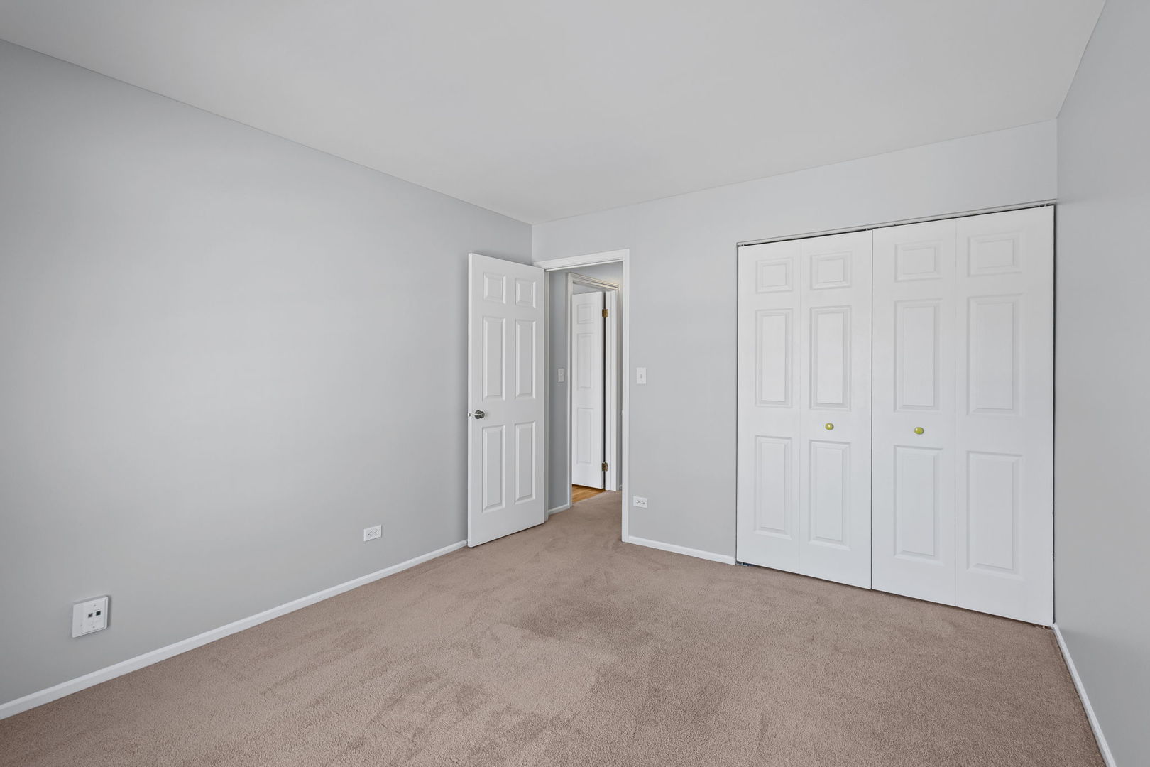 2703 Wayfaring Lane #B, Lisle, IL 60532