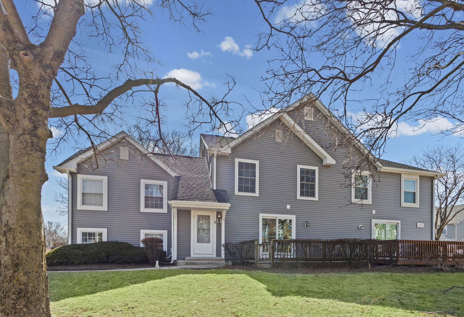2703 Wayfaring Lane #B, Lisle, IL 60532