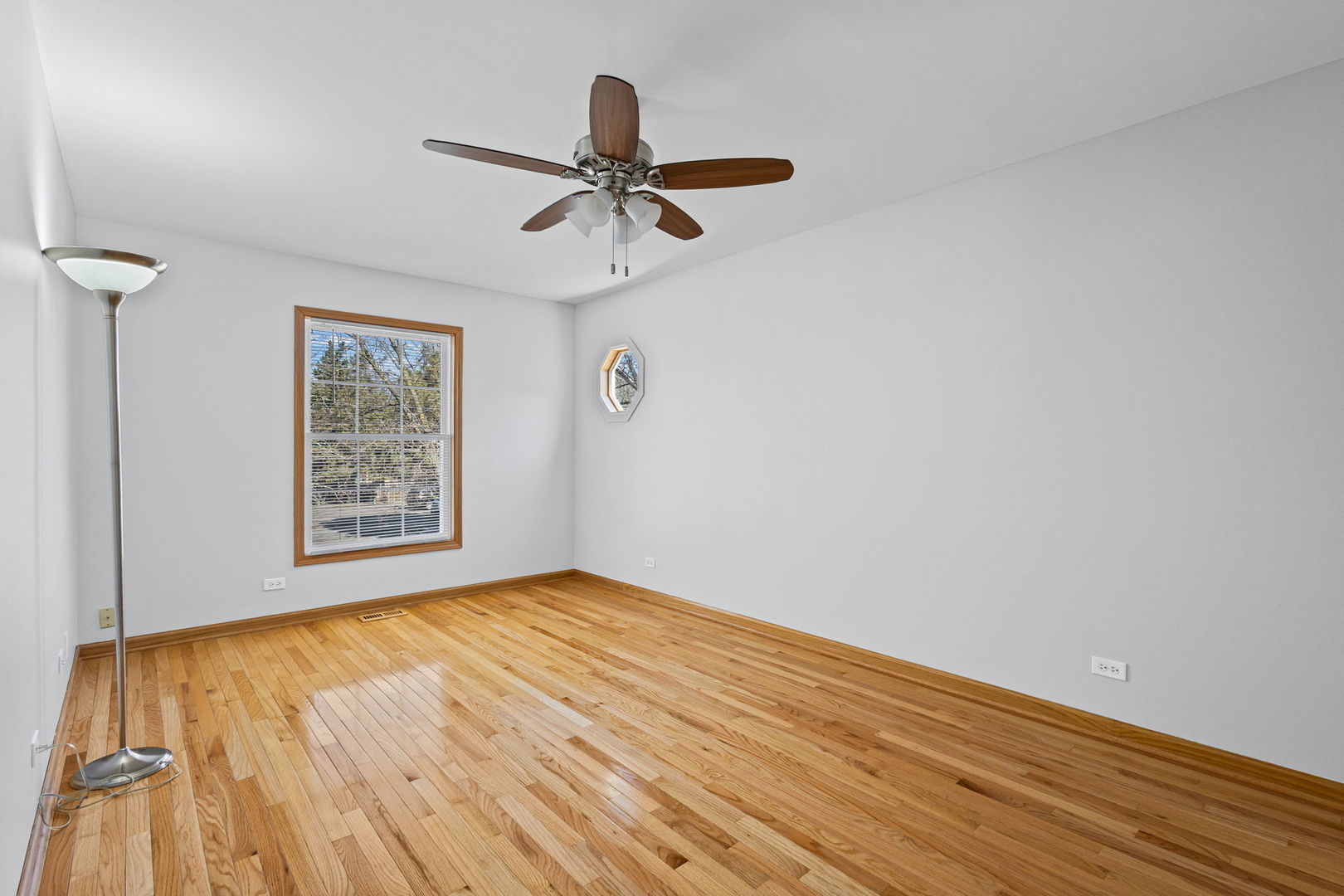 2703 Wayfaring Lane #B, Lisle, IL 60532